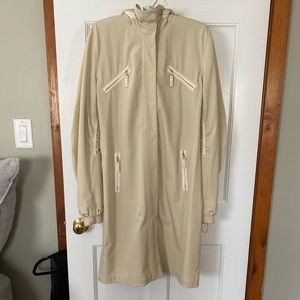 Elie Tahari raincoat beige size M